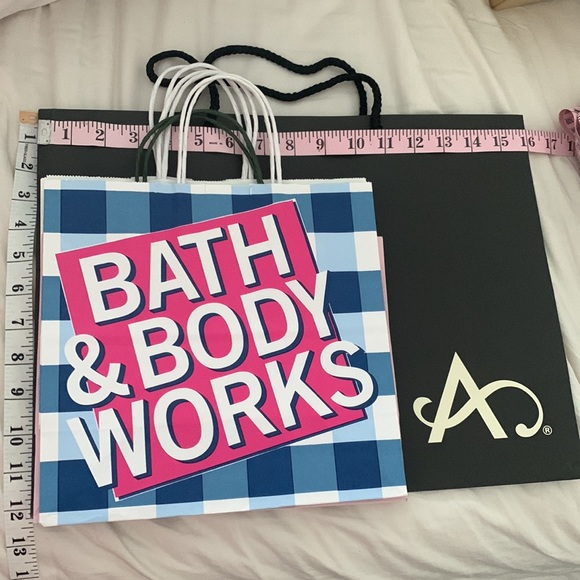 Gift Bags & Box - Picture 6 of 16